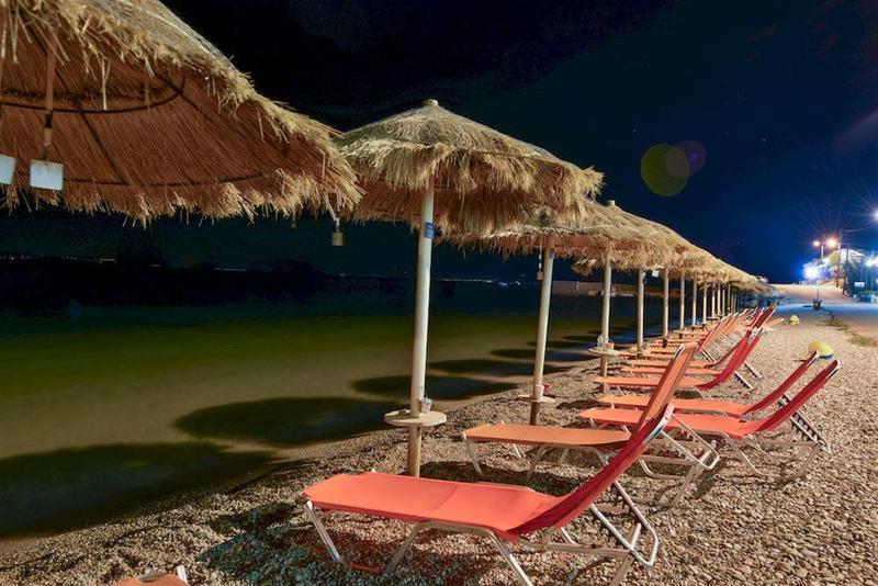 Готель Ilia Mare Екстер'єр фото