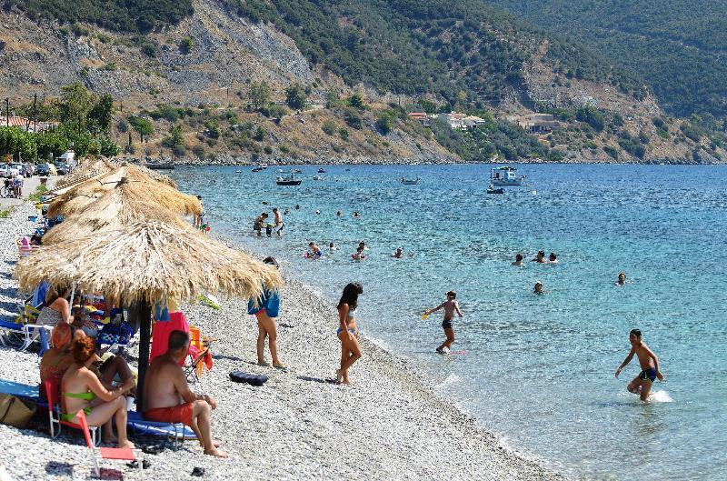 Готель Ilia Mare Екстер'єр фото